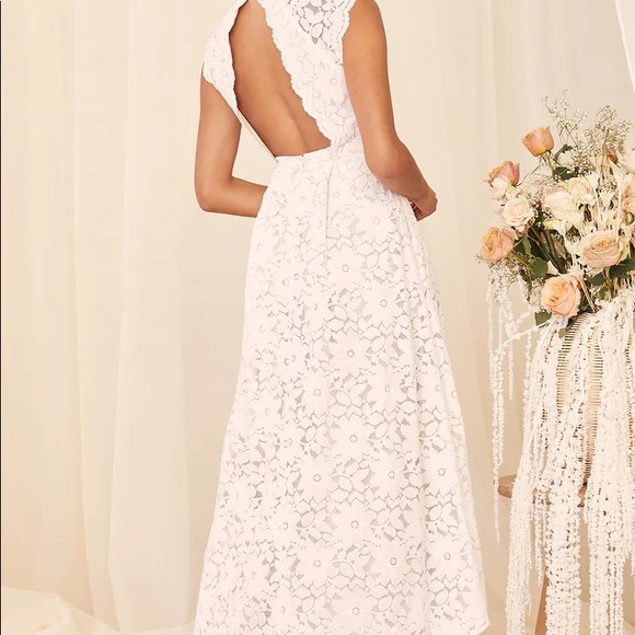 Sweetest White Lace High-Low Backless Midi Dress 🌿 - Picture 4 of 12